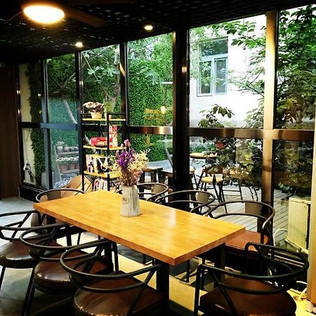Lantian Garden Hostel Qingdao Buitenkant foto