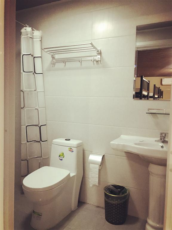 Lantian Garden Hostel Qingdao Buitenkant foto